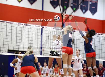 Thumbnail 1 in Mountain View vs Patriot (VHSL Class 6 Regional Semifinals) photogallery.