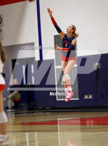 Thumbnail 1 in Mountain View vs Patriot (VHSL Class 6 Regional Semifinals) photogallery.