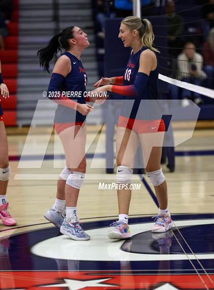 Thumbnail 3 in Mountain View vs Patriot (VHSL Class 6 Regional Semifinals) photogallery.