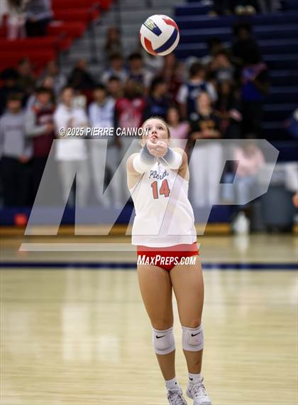 Thumbnail 3 in Mountain View vs Patriot (VHSL Class 6 Regional Semifinals) photogallery.