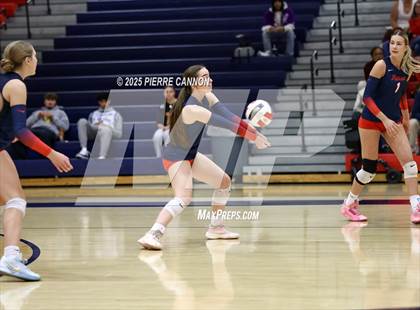 Thumbnail 2 in Mountain View vs Patriot (VHSL Class 6 Regional Semifinals) photogallery.