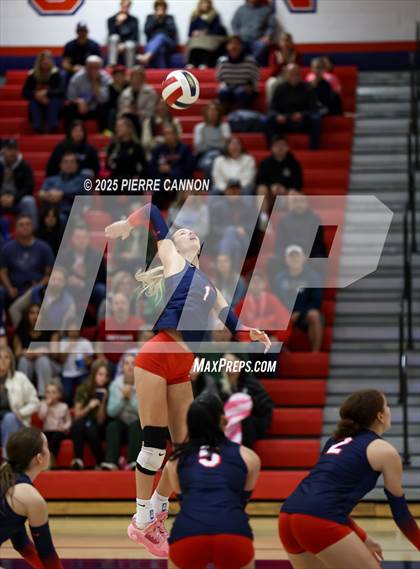 Thumbnail 2 in Mountain View vs Patriot (VHSL Class 6 Regional Semifinals) photogallery.