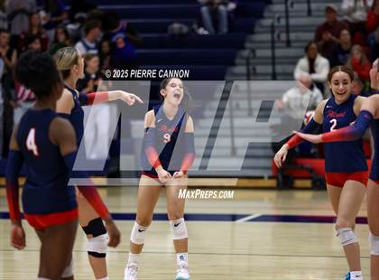 Thumbnail 3 in Mountain View vs Patriot (VHSL Class 6 Regional Semifinals) photogallery.