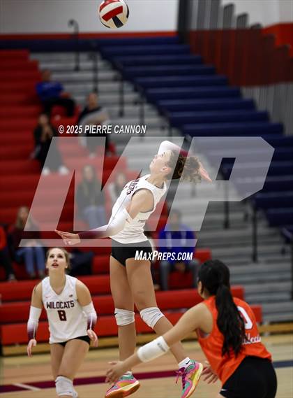 Thumbnail 3 in Mountain View vs Patriot (VHSL Class 6 Regional Semifinals) photogallery.