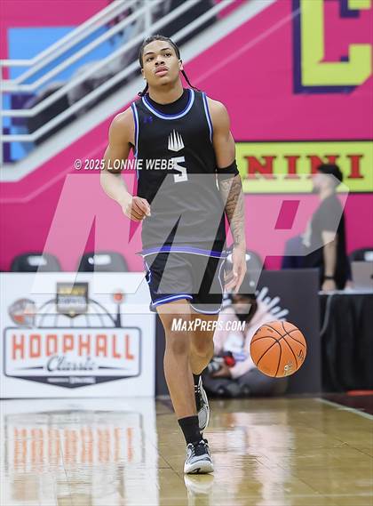 Thumbnail 1 in Brewster Academy National vs. IMG Academy (Army National Guard Hoophall Classic) photogallery.