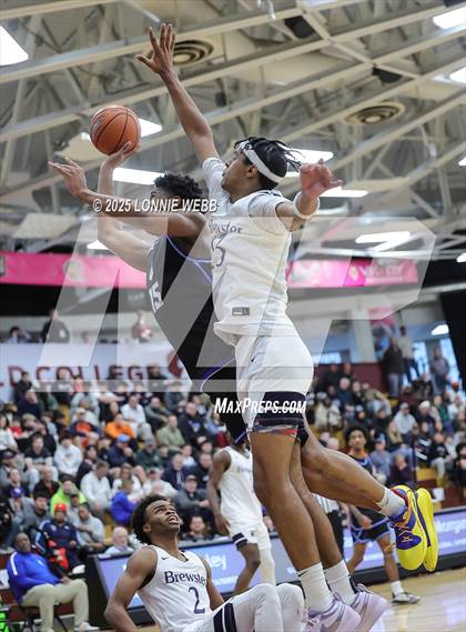 Thumbnail 2 in Brewster Academy National vs. IMG Academy (Army National Guard Hoophall Classic) photogallery.