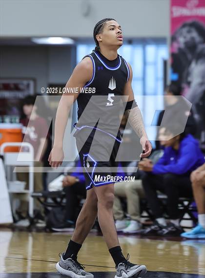 Thumbnail 2 in Brewster Academy National vs. IMG Academy (Army National Guard Hoophall Classic) photogallery.
