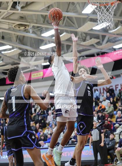 Thumbnail 3 in Brewster Academy National vs. IMG Academy (Army National Guard Hoophall Classic) photogallery.