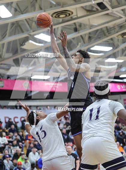 Thumbnail 2 in Brewster Academy National vs. IMG Academy (Army National Guard Hoophall Classic) photogallery.