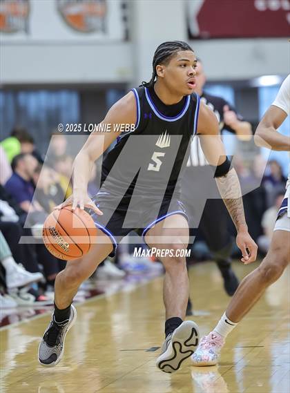 Thumbnail 2 in Brewster Academy National vs. IMG Academy (Army National Guard Hoophall Classic) photogallery.