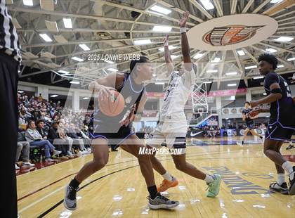 Thumbnail 2 in Brewster Academy National vs. IMG Academy (Army National Guard Hoophall Classic) photogallery.