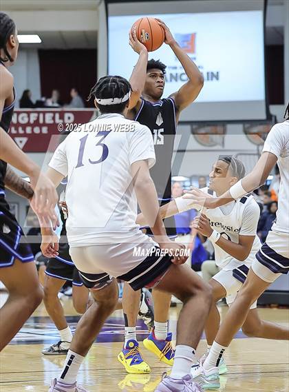 Thumbnail 1 in Brewster Academy National vs. IMG Academy (Army National Guard Hoophall Classic) photogallery.