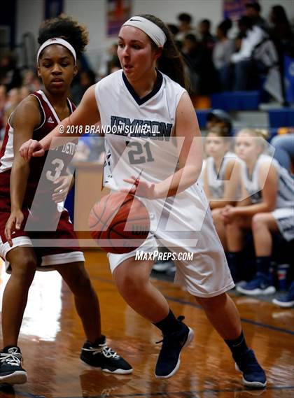 Thumbnail 1 in Maplesville vs Jemison (Chilton County Tournament) photogallery.