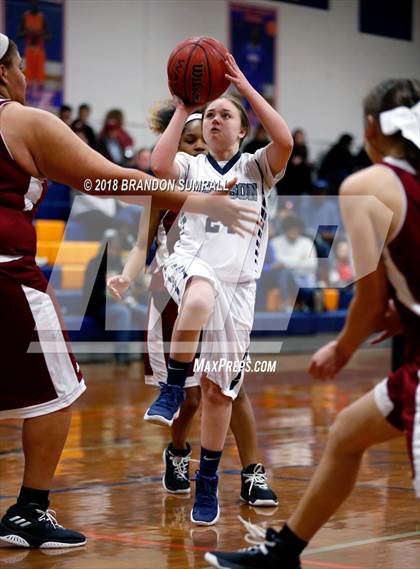 Thumbnail 2 in Maplesville vs Jemison (Chilton County Tournament) photogallery.