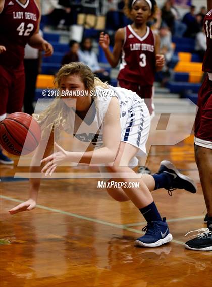 Thumbnail 1 in Maplesville vs Jemison (Chilton County Tournament) photogallery.