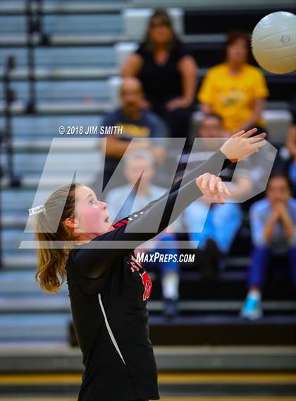 Thumbnail 2 in St. Pius X @ Albuquerque Academy photogallery.