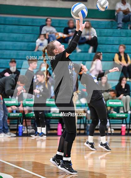 Thumbnail 1 in McMullen County vs Richards (UIL Volleyball 1A Region III Semifinal) photogallery.
