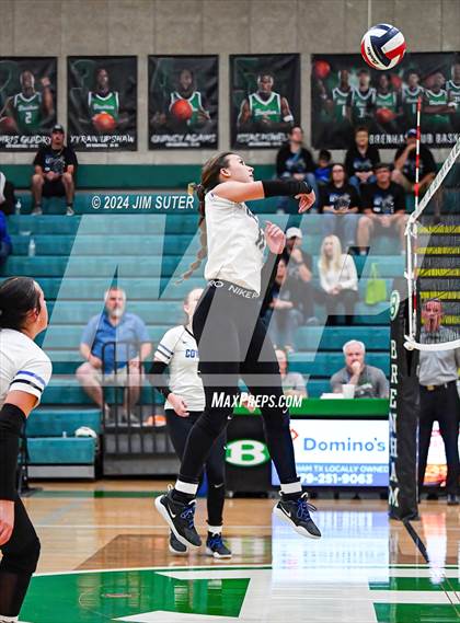Thumbnail 1 in McMullen County vs Richards (UIL Volleyball 1A Region III Semifinal) photogallery.