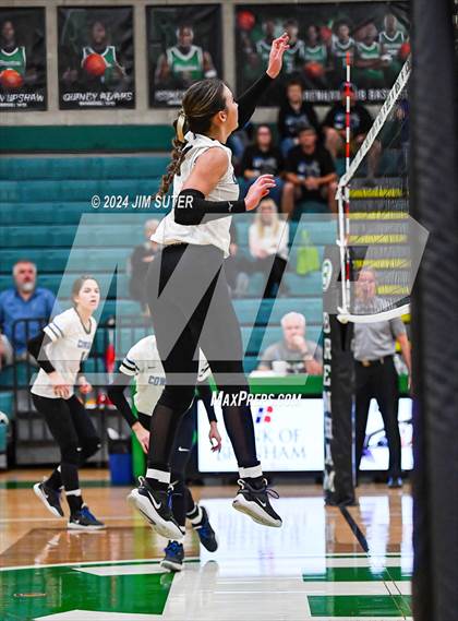 Thumbnail 3 in McMullen County vs Richards (UIL Volleyball 1A Region III Semifinal) photogallery.