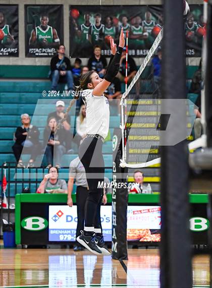 Thumbnail 1 in McMullen County vs Richards (UIL Volleyball 1A Region III Semifinal) photogallery.