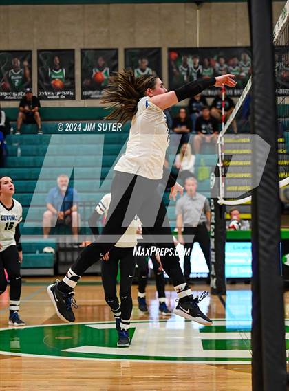 Thumbnail 2 in McMullen County vs Richards (UIL Volleyball 1A Region III Semifinal) photogallery.