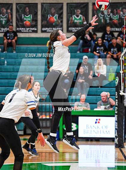 Thumbnail 3 in McMullen County vs Richards (UIL Volleyball 1A Region III Semifinal) photogallery.