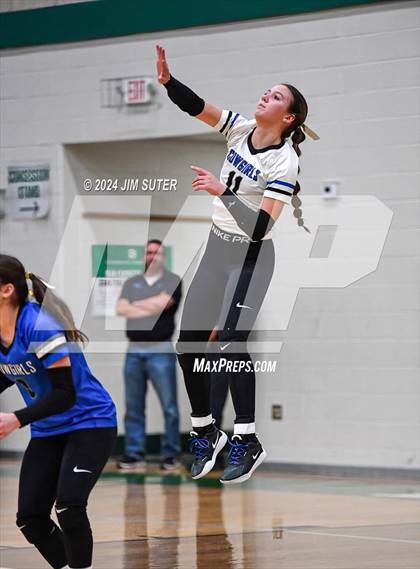 Thumbnail 2 in McMullen County vs Richards (UIL Volleyball 1A Region III Semifinal) photogallery.