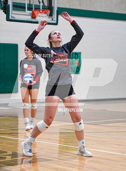 Thumbnail 1 in McMullen County vs Richards (UIL Volleyball 1A Region III Semifinal) photogallery.