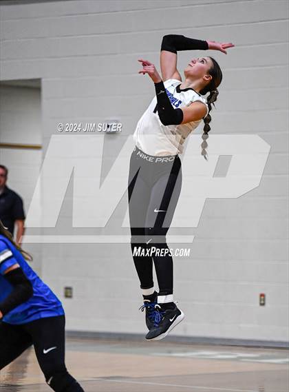 Thumbnail 3 in McMullen County vs Richards (UIL Volleyball 1A Region III Semifinal) photogallery.