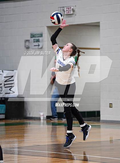 Thumbnail 1 in McMullen County vs Richards (UIL Volleyball 1A Region III Semifinal) photogallery.