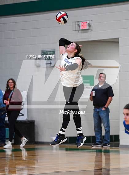 Thumbnail 2 in McMullen County vs Richards (UIL Volleyball 1A Region III Semifinal) photogallery.