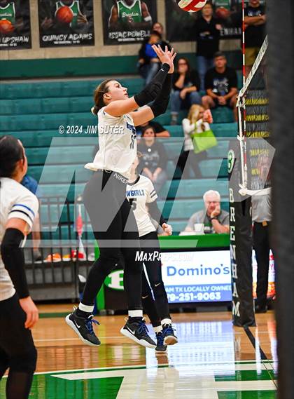 Thumbnail 2 in McMullen County vs Richards (UIL Volleyball 1A Region III Semifinal) photogallery.