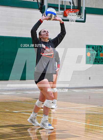 Thumbnail 2 in McMullen County vs Richards (UIL Volleyball 1A Region III Semifinal) photogallery.