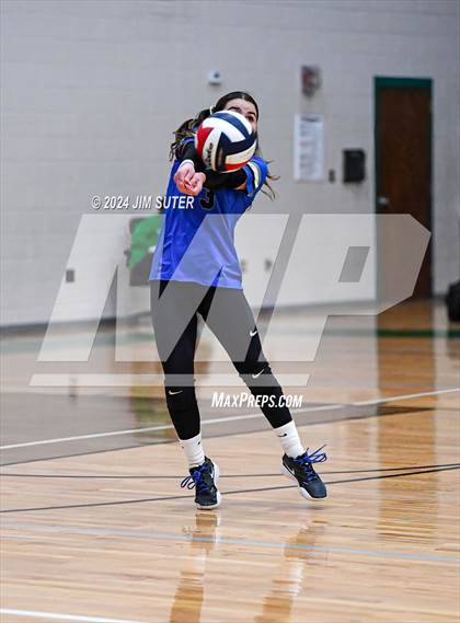 Thumbnail 3 in McMullen County vs Richards (UIL Volleyball 1A Region III Semifinal) photogallery.
