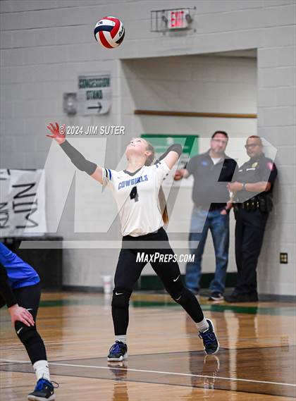 Thumbnail 2 in McMullen County vs Richards (UIL Volleyball 1A Region III Semifinal) photogallery.