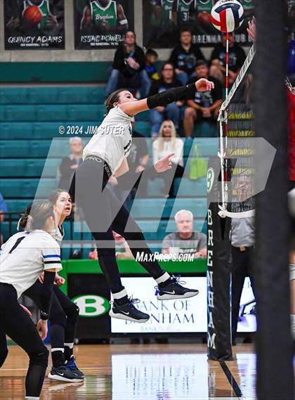 Thumbnail 2 in McMullen County vs Richards (UIL Volleyball 1A Region III Semifinal) photogallery.
