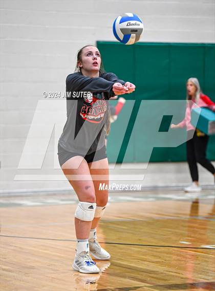 Thumbnail 1 in McMullen County vs Richards (UIL Volleyball 1A Region III Semifinal) photogallery.