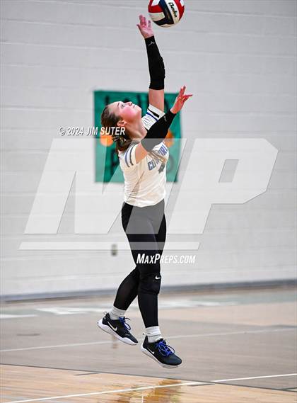 Thumbnail 2 in McMullen County vs Richards (UIL Volleyball 1A Region III Semifinal) photogallery.