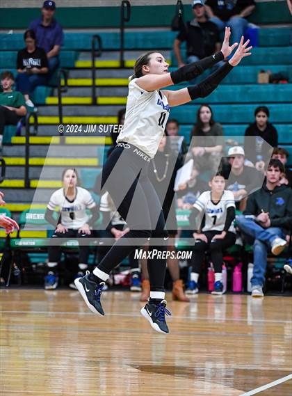 Thumbnail 1 in McMullen County vs Richards (UIL Volleyball 1A Region III Semifinal) photogallery.