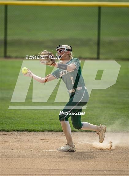 Thumbnail 2 in Lincoln Southeast vs. Gretna photogallery.