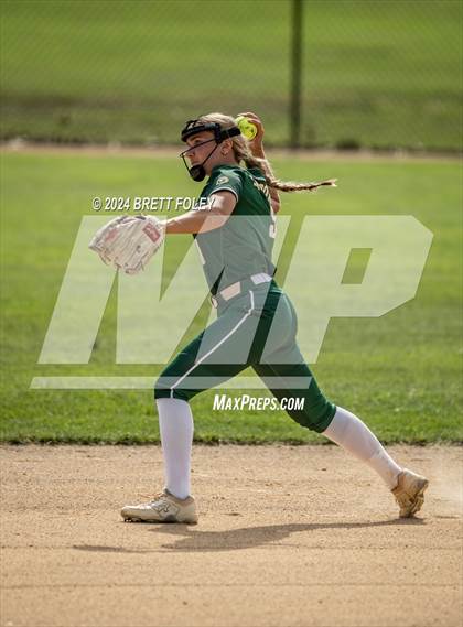 Thumbnail 3 in Lincoln Southeast vs. Gretna photogallery.
