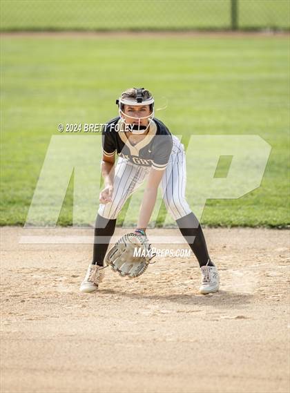 Thumbnail 3 in Lincoln Southeast vs. Gretna photogallery.
