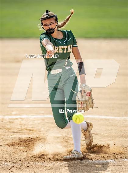 Thumbnail 3 in Lincoln Southeast vs. Gretna photogallery.