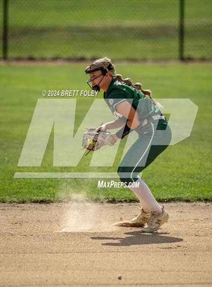 Thumbnail 2 in Lincoln Southeast vs. Gretna photogallery.