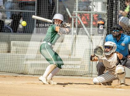Thumbnail 2 in Lincoln Southeast vs. Gretna photogallery.