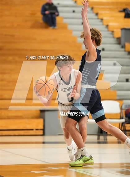 Thumbnail 3 in Valor Christian @ Columbine photogallery.