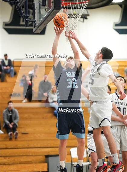 Thumbnail 3 in Valor Christian @ Columbine photogallery.