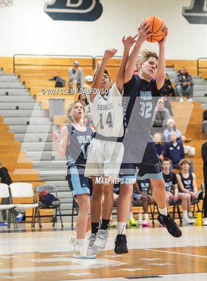Thumbnail 2 in Valor Christian @ Columbine photogallery.