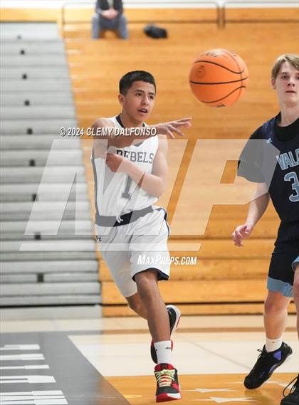 Thumbnail 2 in Valor Christian @ Columbine photogallery.