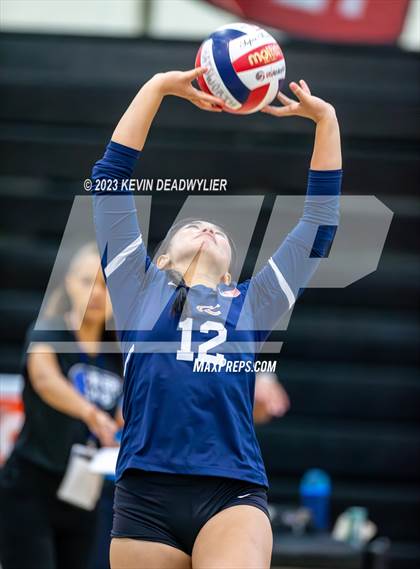 Thumbnail 1 in Glendale vs Chatsworth (CIF State Division 4 Regional Finals) photogallery.